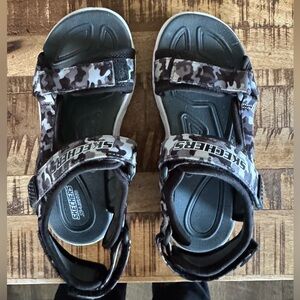 Skechers camo waterproof light up sandals